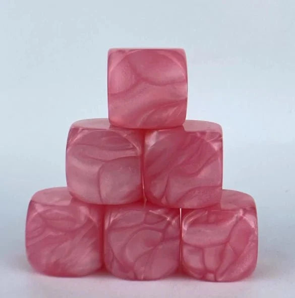 16mm Swirl Acrylic D6 Dice Set – Custom pink swirl acrylic D6 dice, can be engraved with personalized designs, text