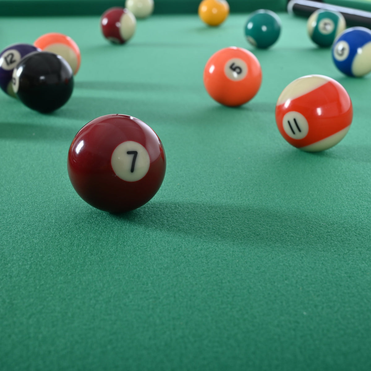 Tabletop Gaming Table – Wooden – Foldable Billiard – Billiard balls on 63-Inch Green Felt Foldable Wooden Billiard