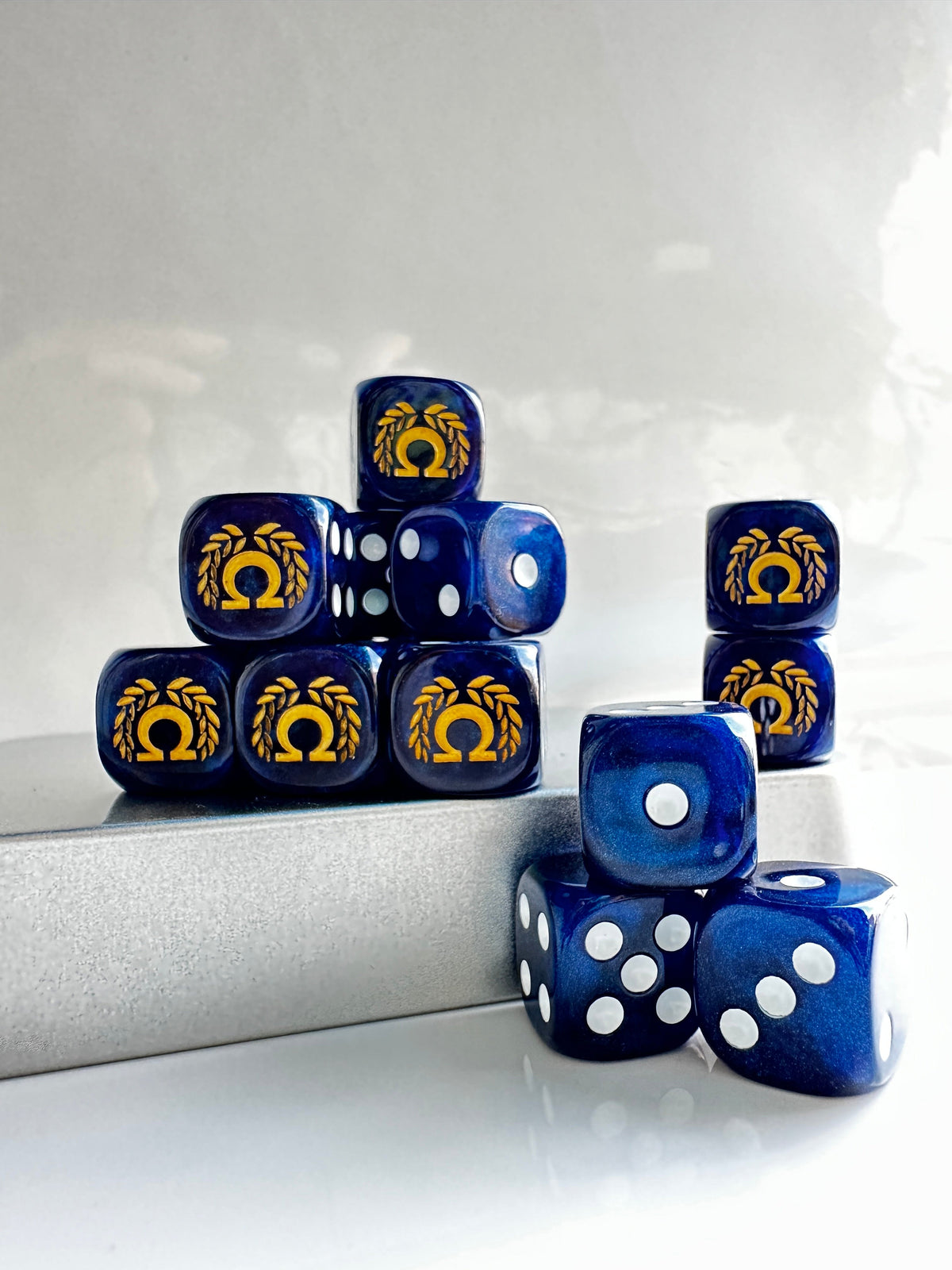 Acrylic D6 Dice – 40k Ultramarines