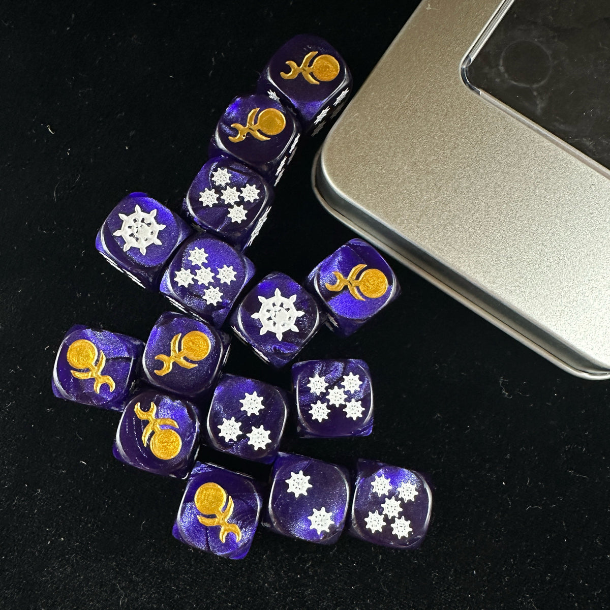 Acrylic D6 Dice – Hedonites Swirl – alternate product view