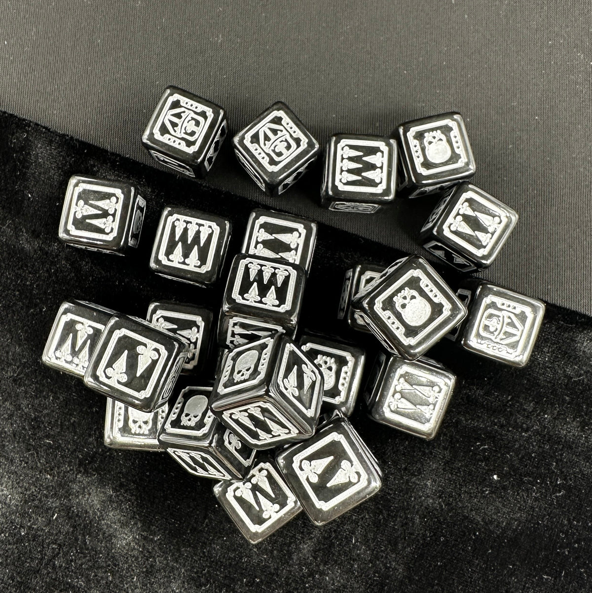 Acrylic D6 Dice – Imperial Knights – alternate product view