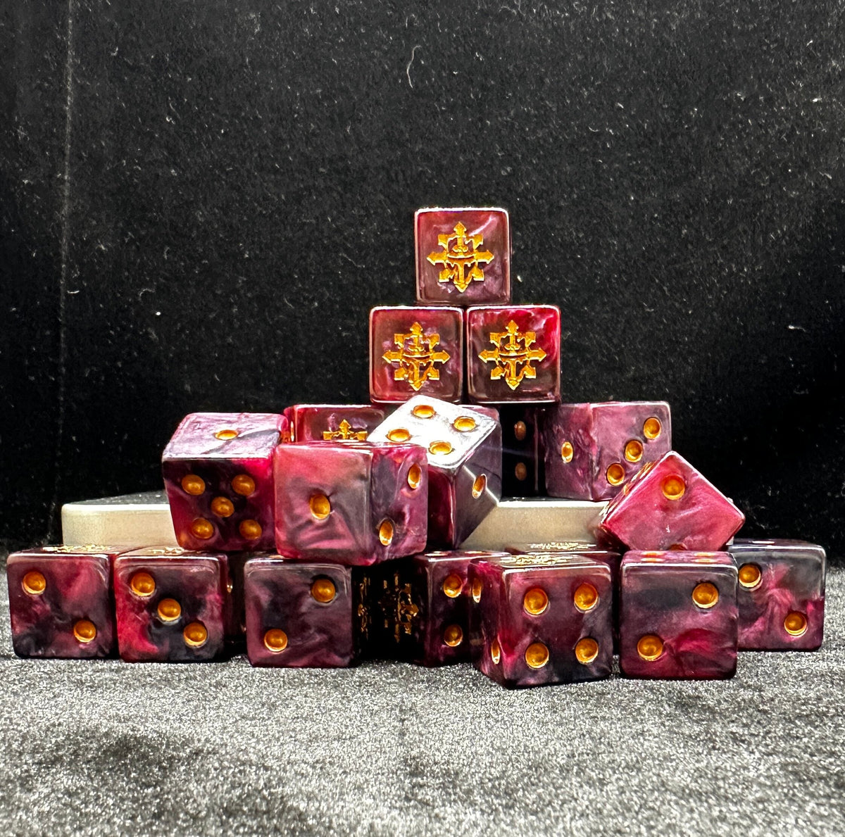Acrylic D6 Dice – Knight Swirl – alternate product view