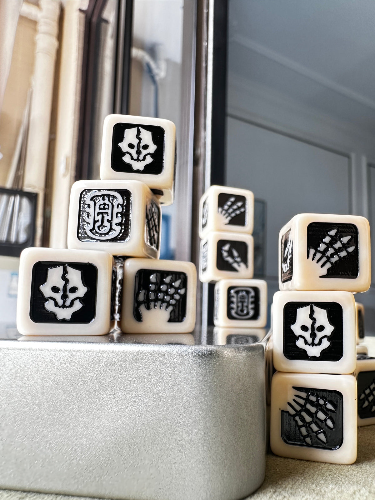 Acrylic D6 Dice – Ossiarch Bonereapers