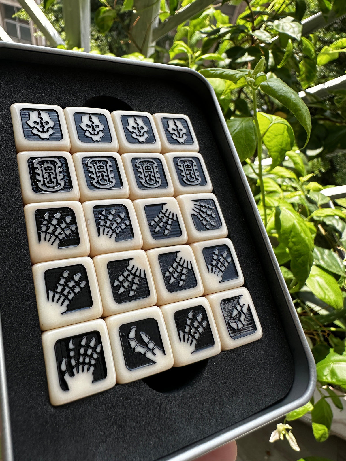 Acrylic D6 Dice – Ossiarch Bonereapers – alternate product view