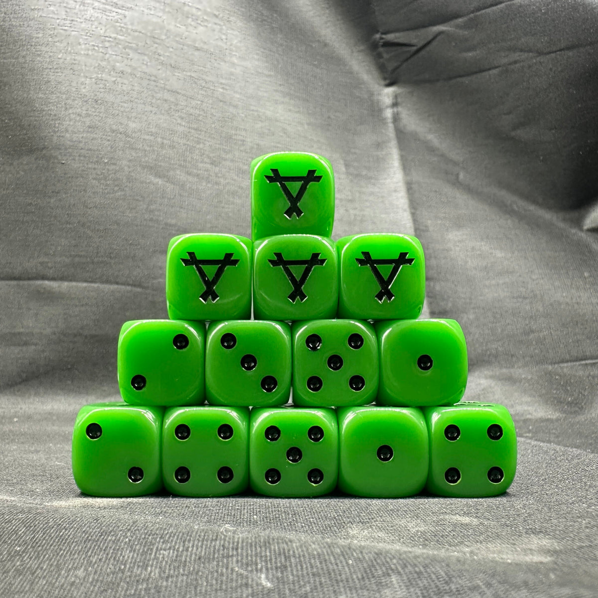 Acrylic D6 Dice Set – 40k Skaven – Warhammer 1