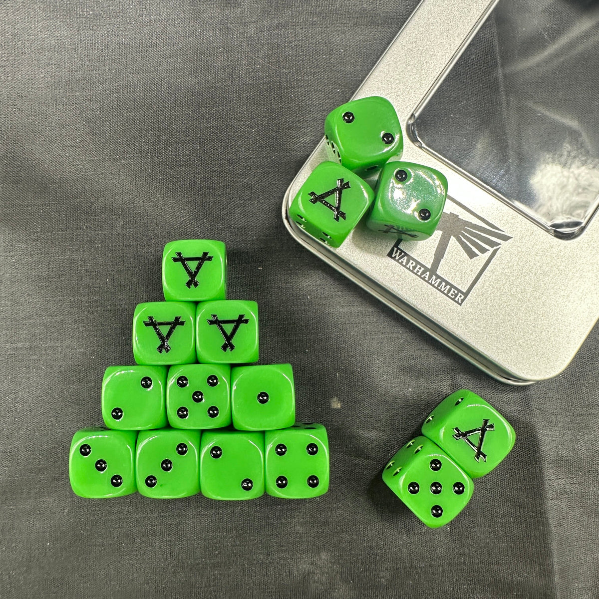 Acrylic D6 Dice Set – 40k Skaven – Warhammer 1 – alternate product view