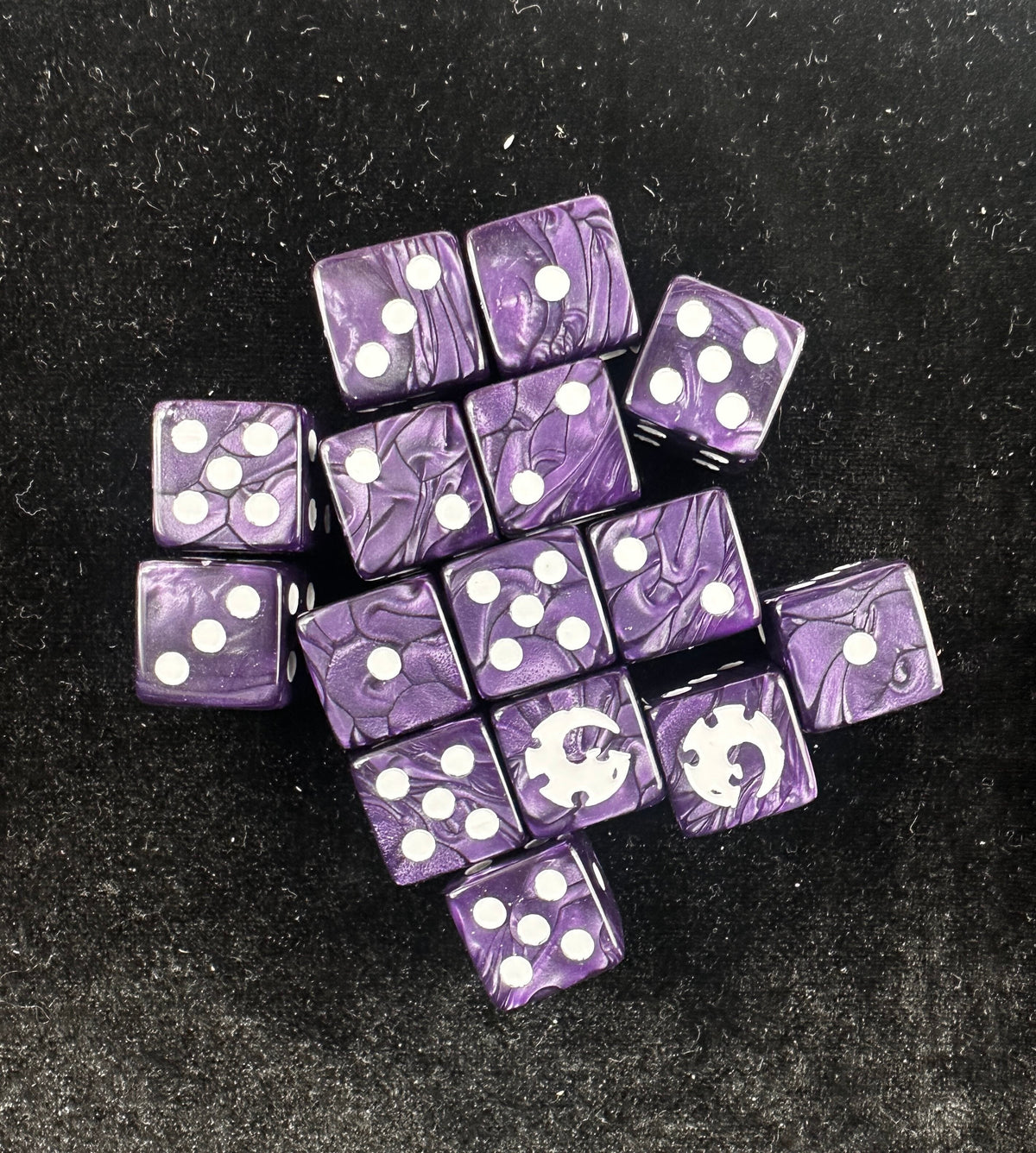 Acrylic D6 Dice Set – 40k Tyranid – alternate product view