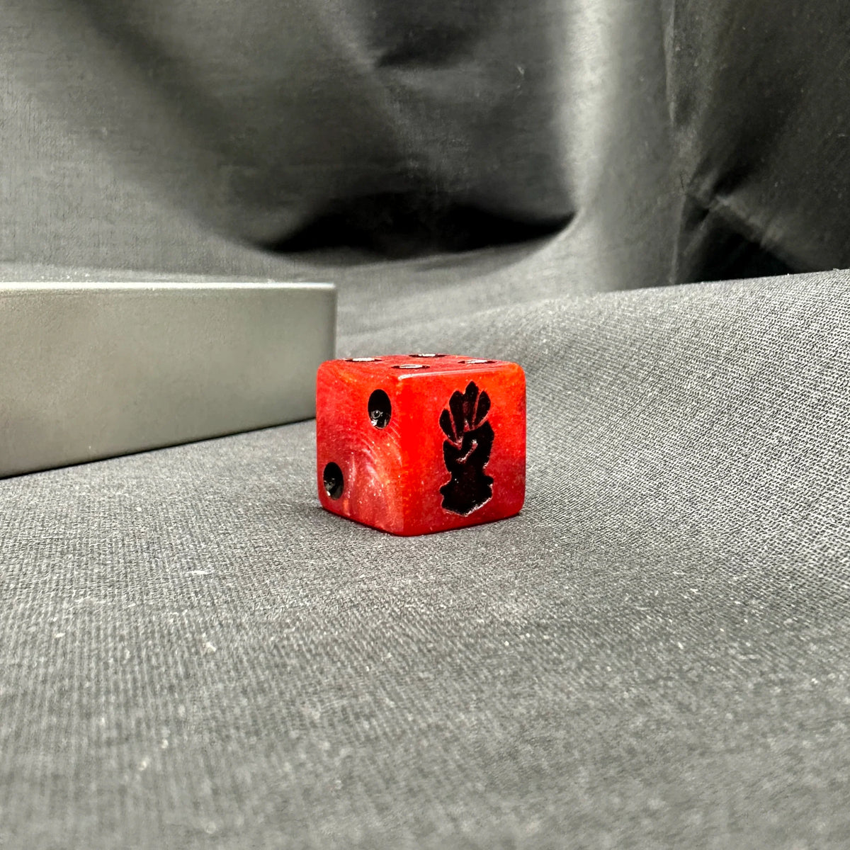Acrylic D6 Dice Set – Corsairs Marble – Warhammer 40K Warhammer 40000: Red Corsairs Dice CSM: RED CORSAIRS DICE