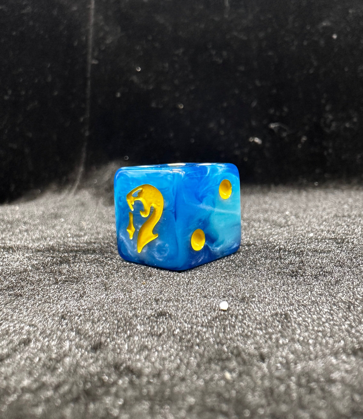 Acrylic D6 Dice Set – Deepkin Pearlescent – alternate product view