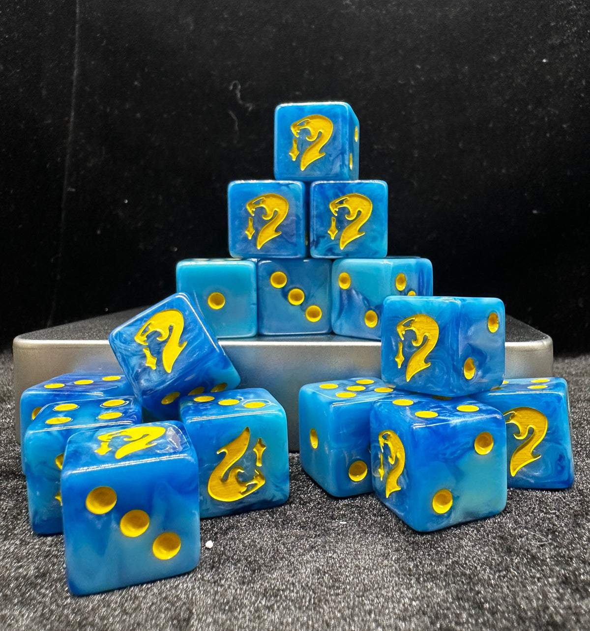 Acrylic D6 Dice Set – Deepkin Pearlescent – alternate product view