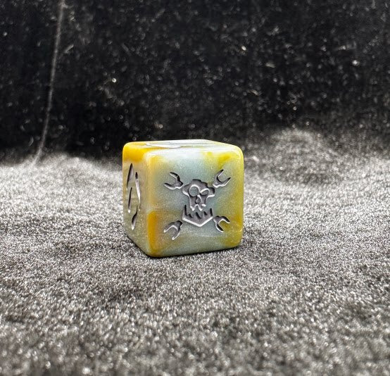 Acrylic D6 Dice Set – Orks Pearlescent – alternate product view