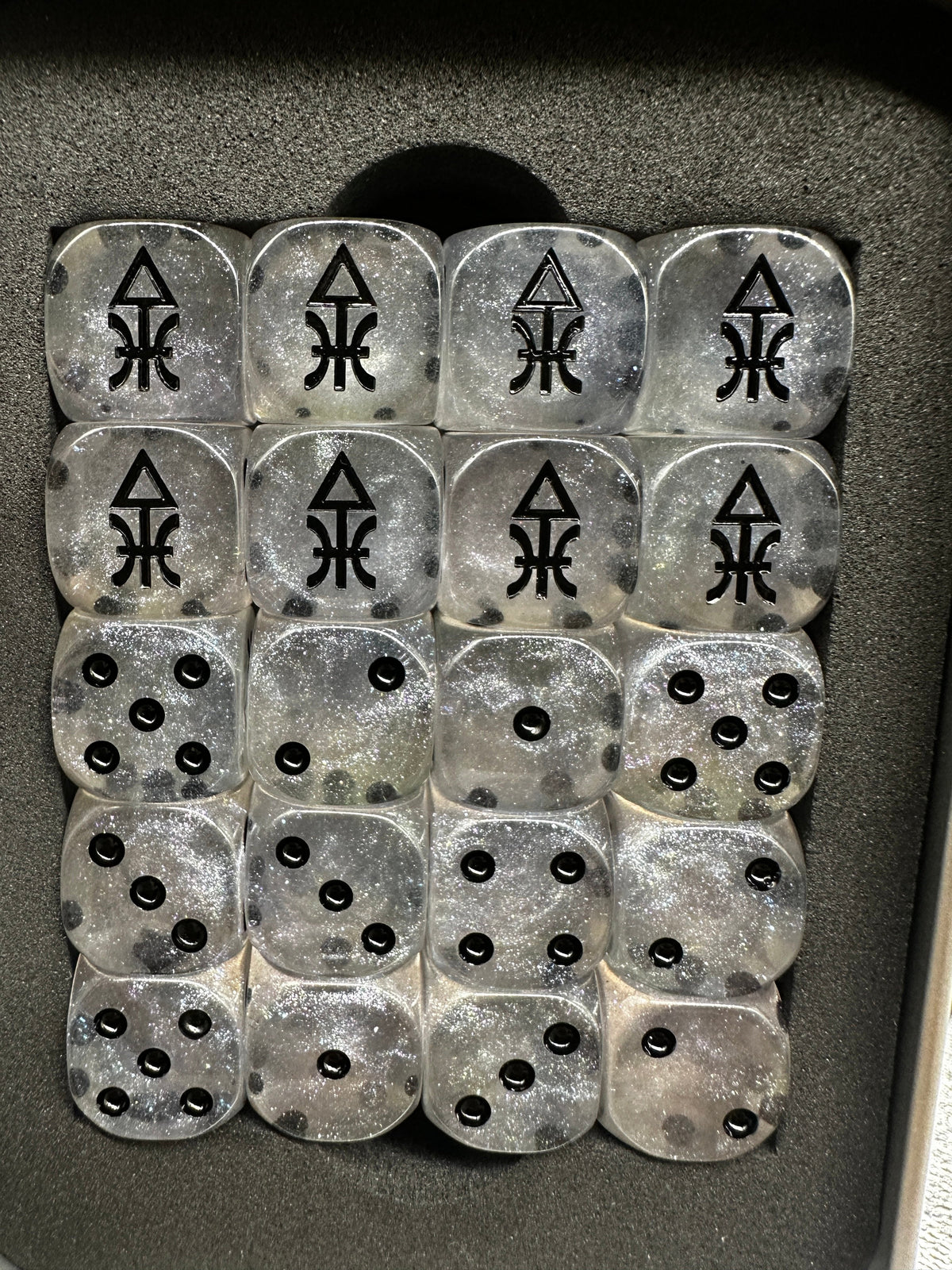 Acrylic D6 Dice – Shifting Crystal – alternate product view