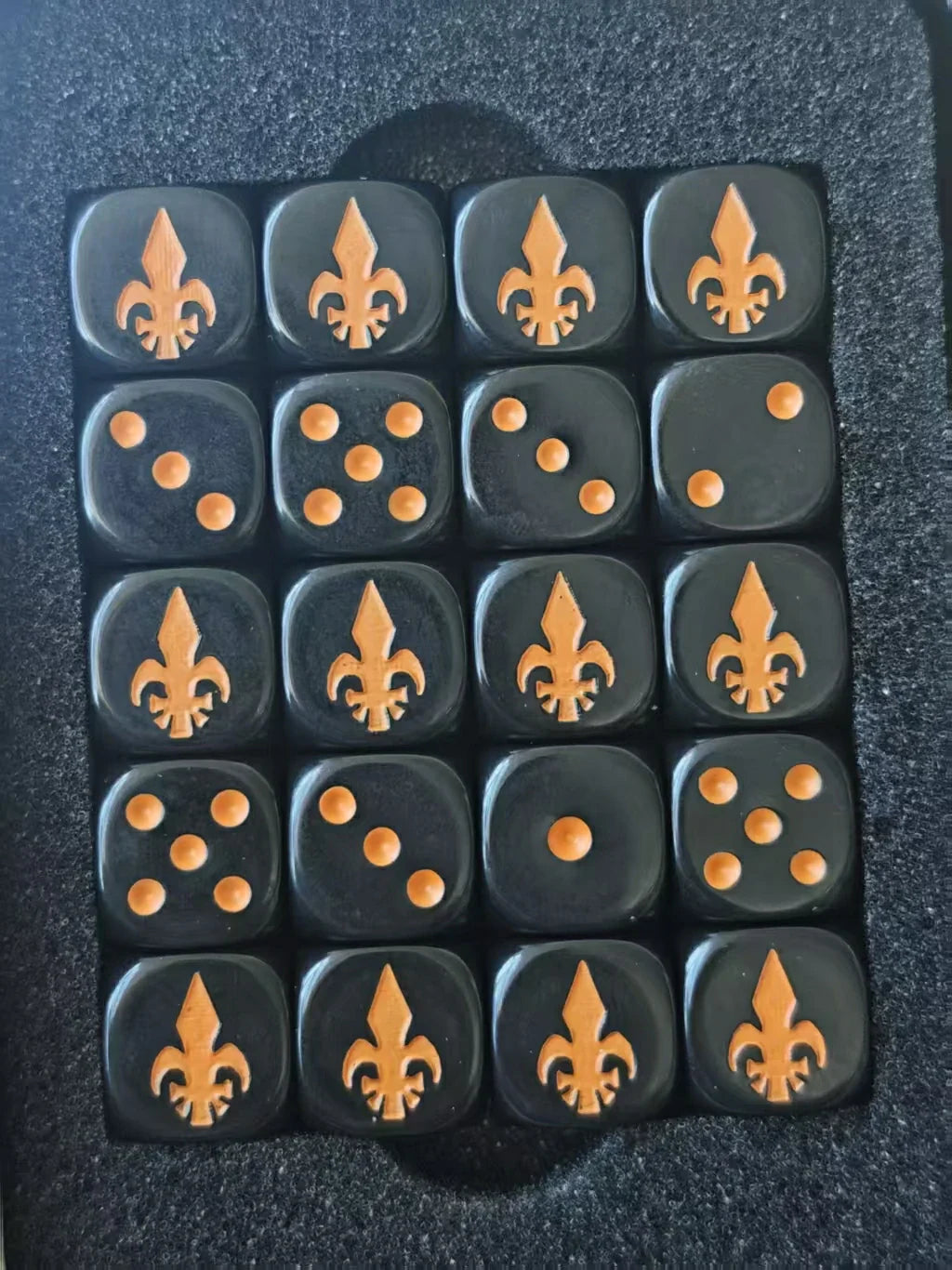 Acrylic D6 Dice – Sisters Battle – Warhammer 40K 1