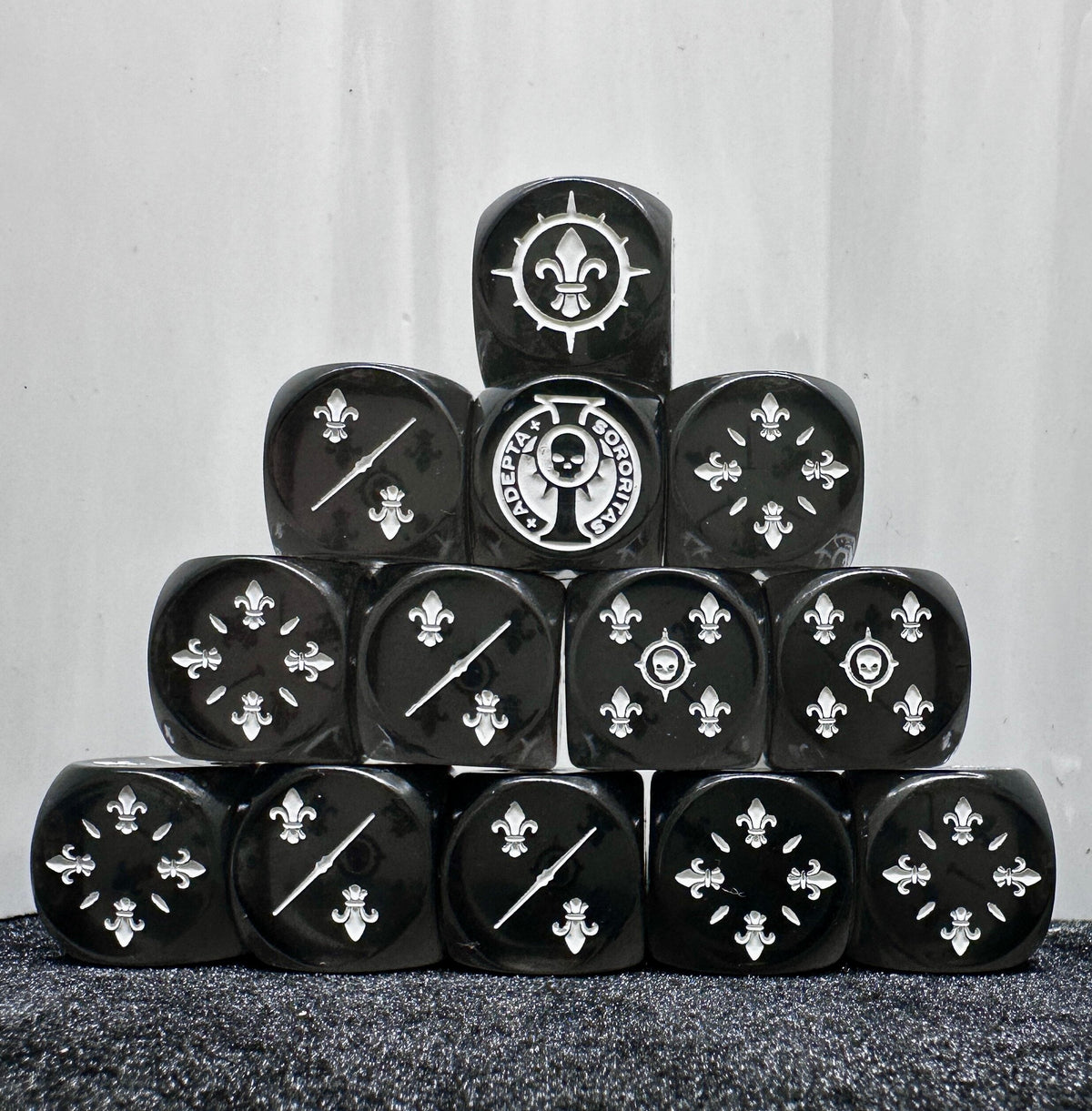 Acrylic D6 Dice – Sisters Battle – Warhammer 40K Sisters of Battle Acrylic D6 Dice Set of 10 — Pyramid Stack on White