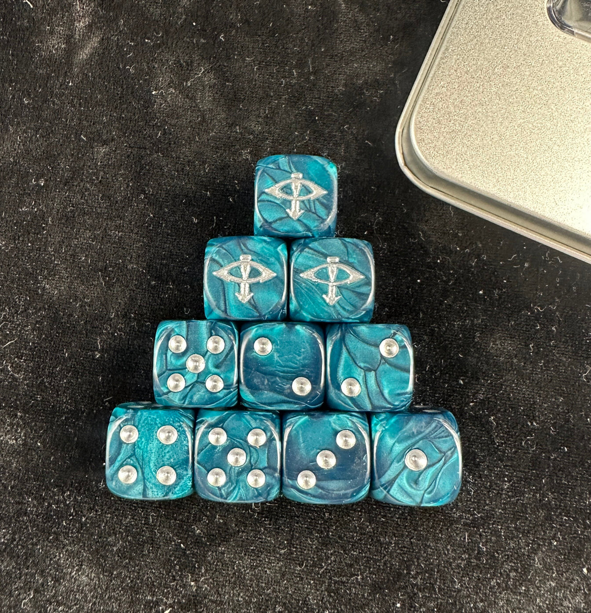 Acrylic D6 Dice – Swirl Pearlescent – Horus Heresy 1 – alternate product view