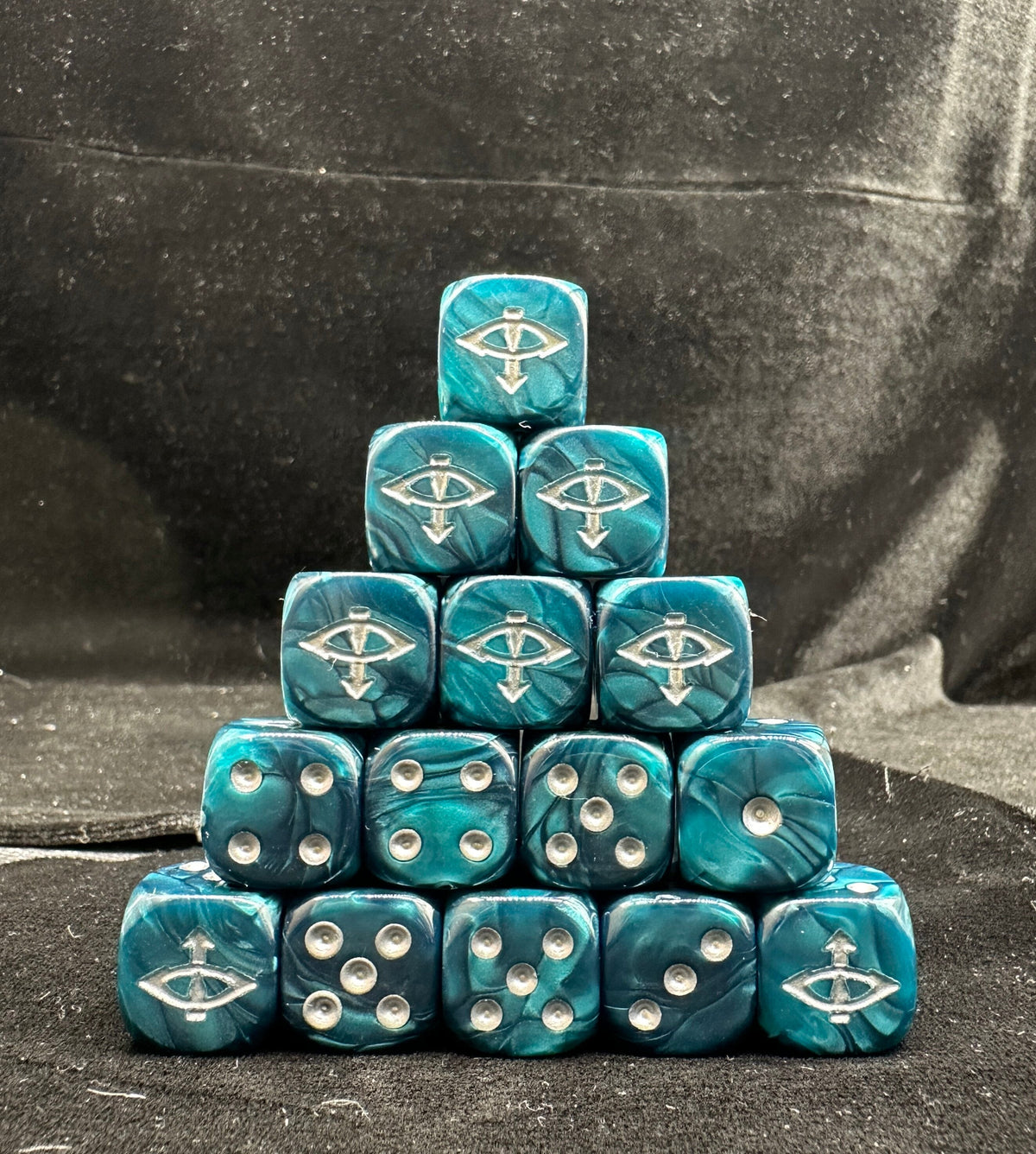 Acrylic D6 Dice – Swirl Pearlescent – Horus Heresy 1 – alternate product view