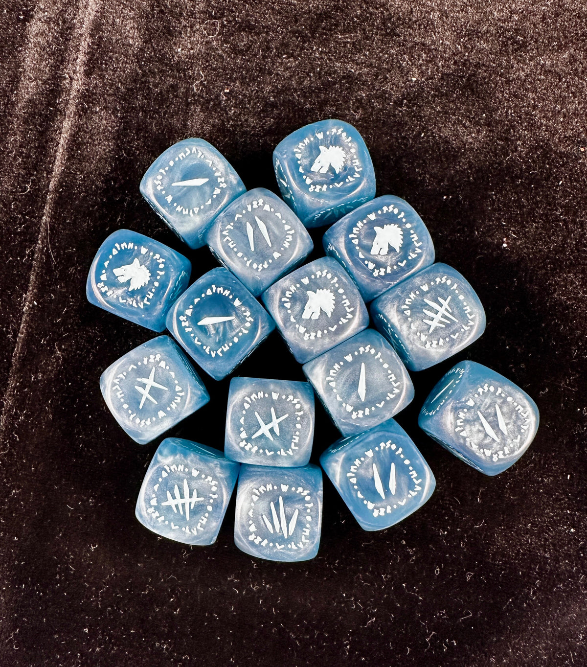 Acrylic D6 Dice – Swirl Pearlescent – Wolves Ice 1 – alternate product view