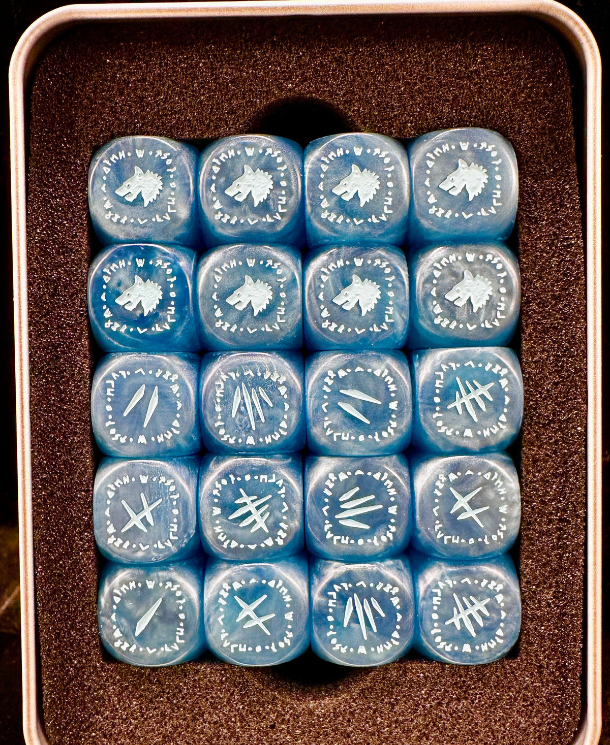 Acrylic D6 Dice – Swirl Pearlescent – Wolves Ice 1 – alternate product view