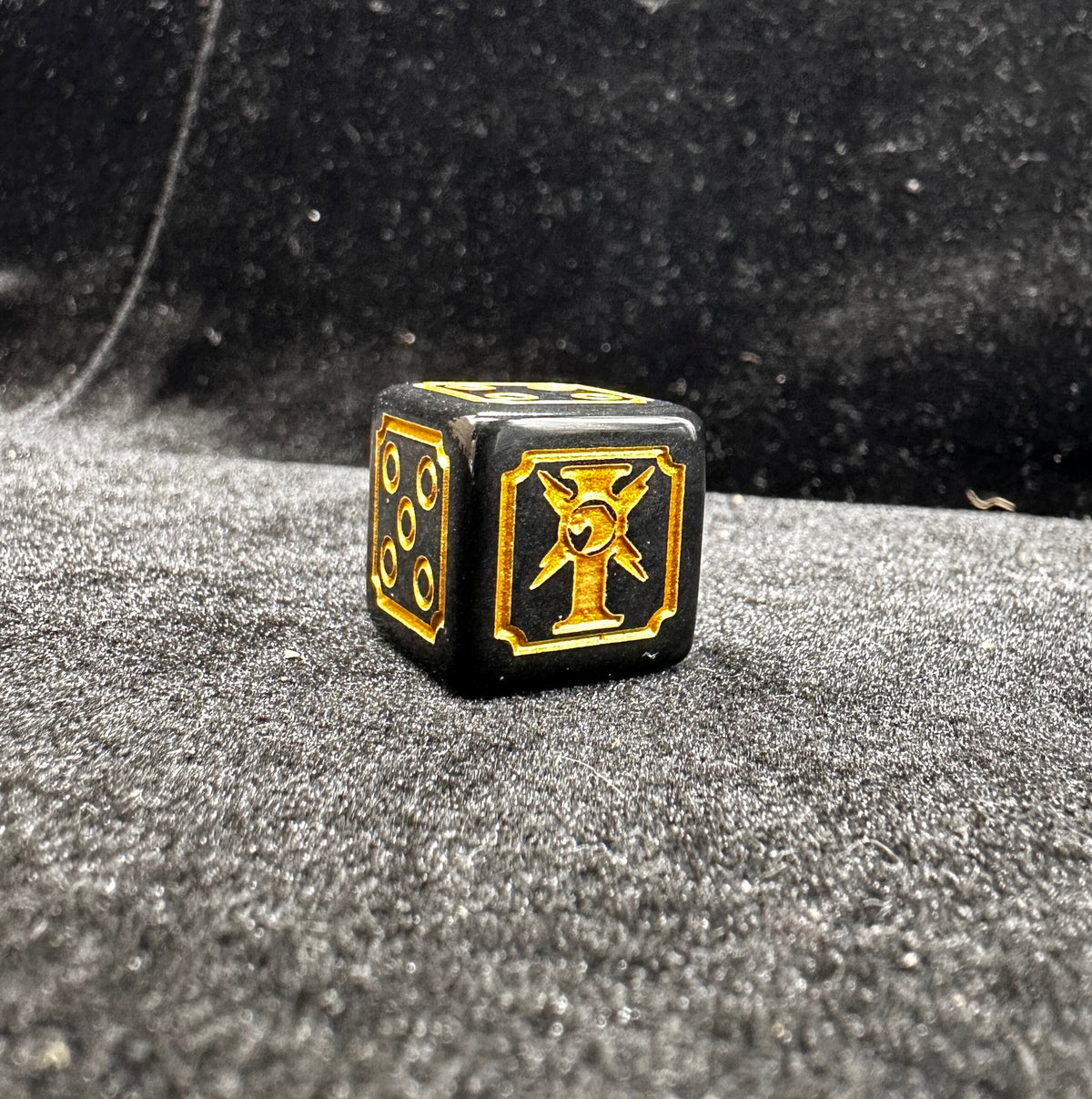 Acrylic D6 Dice – Warhammer 40K – alternate product view