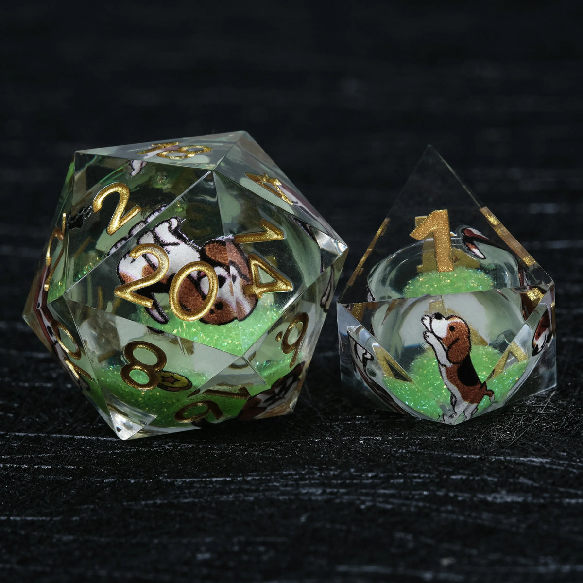 Beagle Liquid Core Dice Set – Gold Numbers – alternate product view