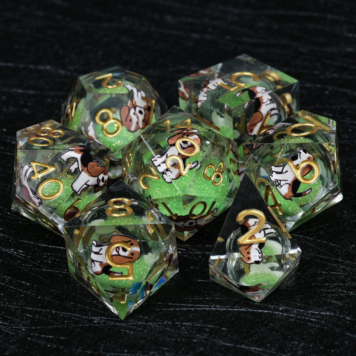 Beagle Liquid Core Dice Set – Gold Numbers