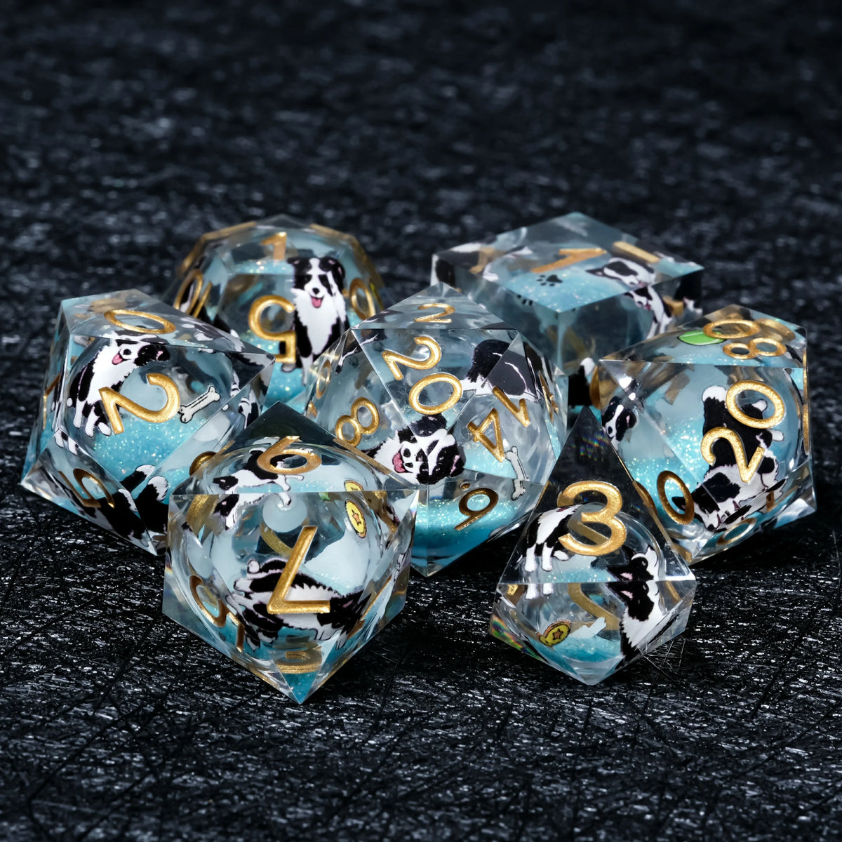 Border Collie Liquid Core Dice Set – Gold Numbers