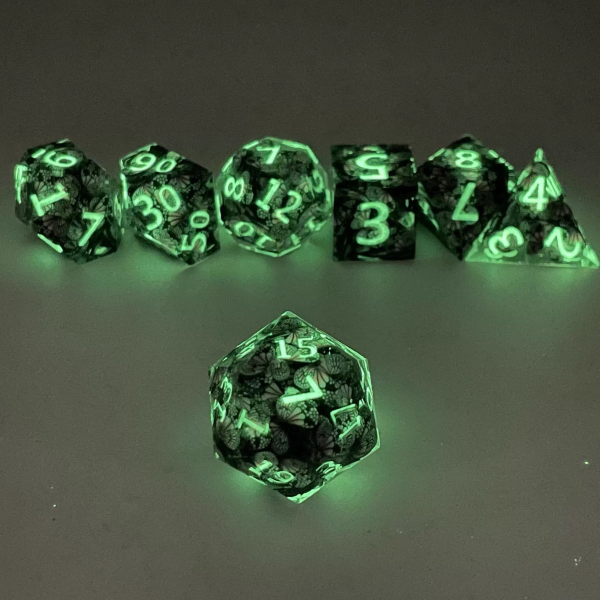 Butterfly Resin Sharp Edge Dice Set – alternate product view