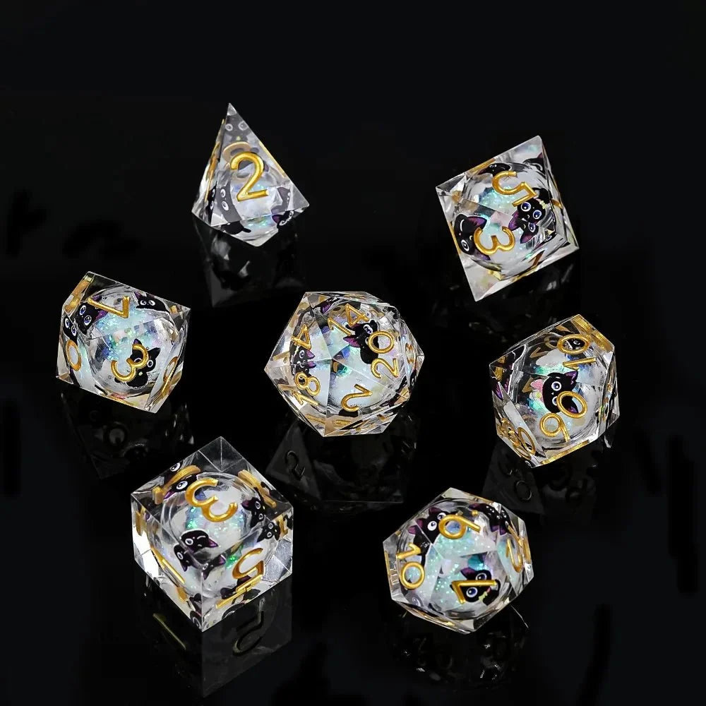 Cat Resin DND Dice Set – Eyes Cute – Cute big-eyed black cat DND transparent resin dice set with gold numbers, round