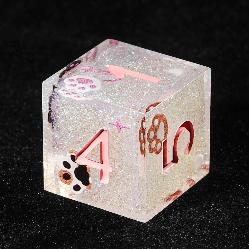 Cat Resin DND Dice Set – Glitter – Pink glitter resin DND polyhedron D6 dice with pink numbers and cute cat paw prints