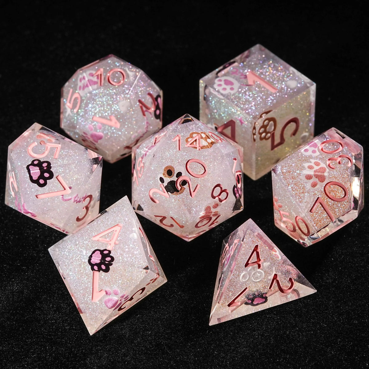 Cat Resin DND Dice Set – Glitter – Pink glitter resin DND polyhedron dice set with pink numbers and assorted cute cat
