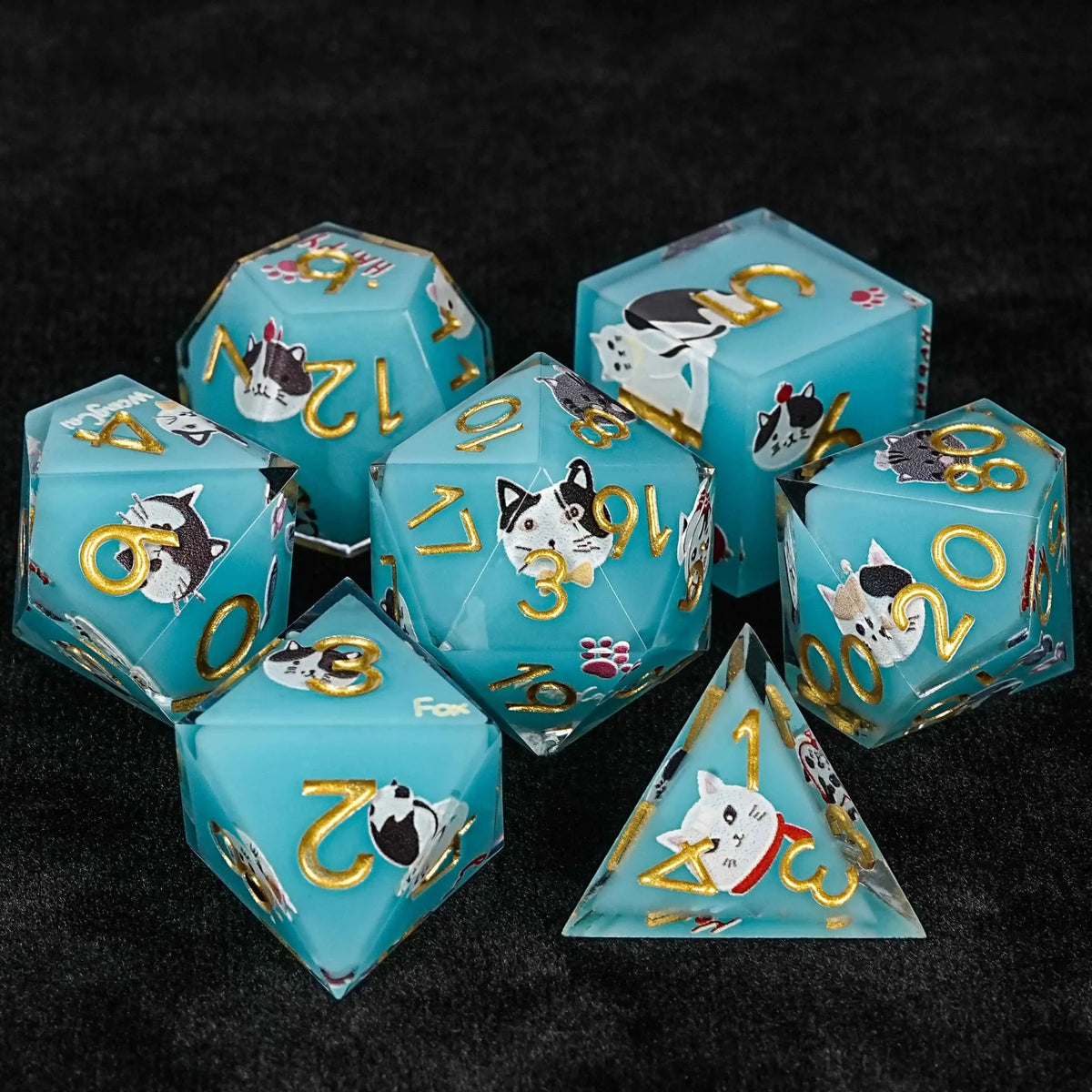 Cat Resin DND Dice Set – Gold Numbers – Blues – Vintage blues cat resin dnd dice set + gold numbers