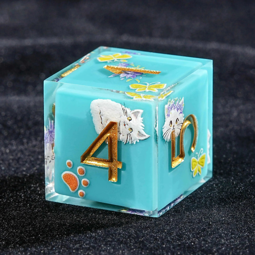 Cat Resin DND Dice Set – Gold Numbers – Boost Fairy – Cute plush white cat blue resin DND D6 dice with gold engraved