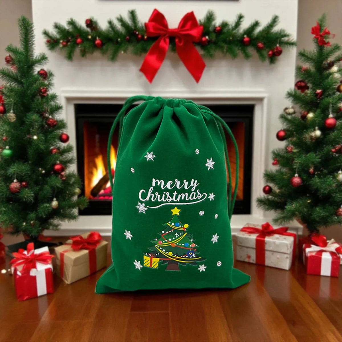 Christmas Dice Box – Drawstring Board – Christmas themed drawstring bag for board game dice storage, cute velvet gift