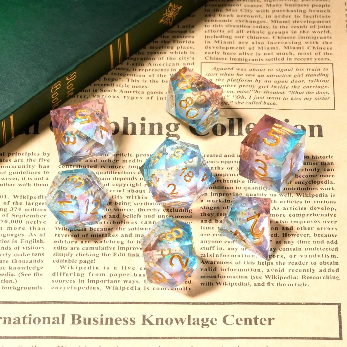 Clear Powder Liquid Core Dice Set – Gold Numbers – Clear Powder Blue Resin Dice Quicksilver Glitter with Inlaid Gold