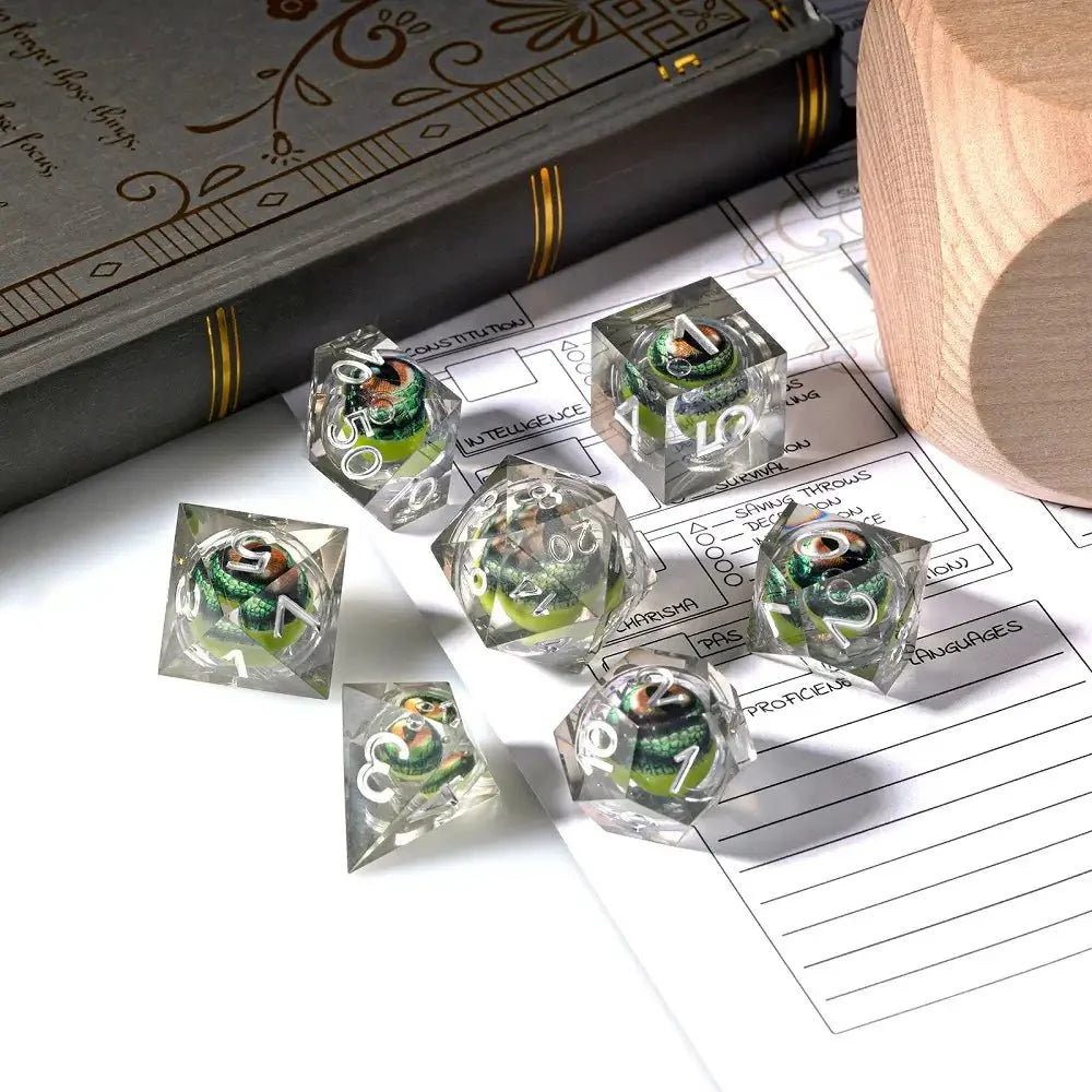 Crocodile Eyes Liquid Core DND Dice Set – Green Crocodile Eye Core Resin DND Dice Set + Silver Font Transparency