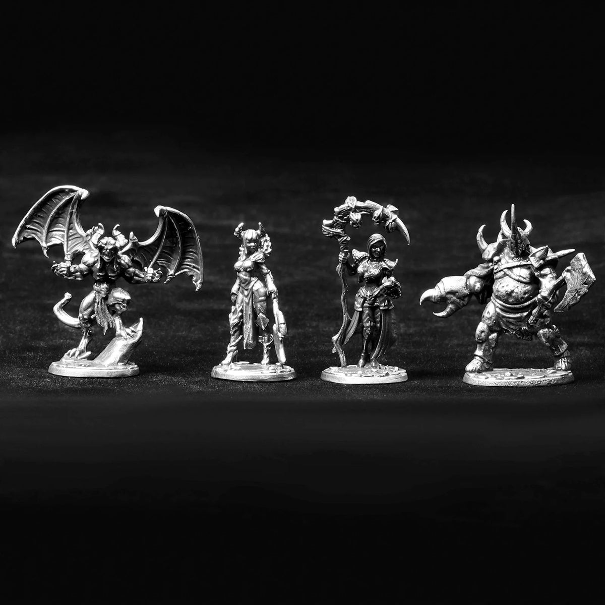 Dark Fantasy RPG Miniature – Metal Tabletop Model Dice – DND Dice Periphery | Metal Dark Style War Chess Fantasy Race