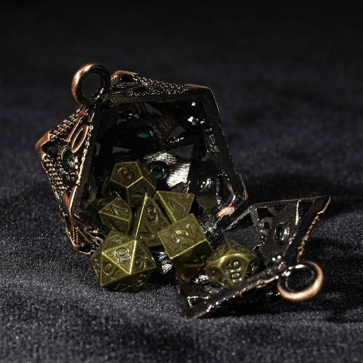 Dragon Keychain – Eye Cage – Mini Emerald 1 Dice Set – Bronze Emerald Dragon Eye Hollow Metal Dice Keychain + 7 Mini