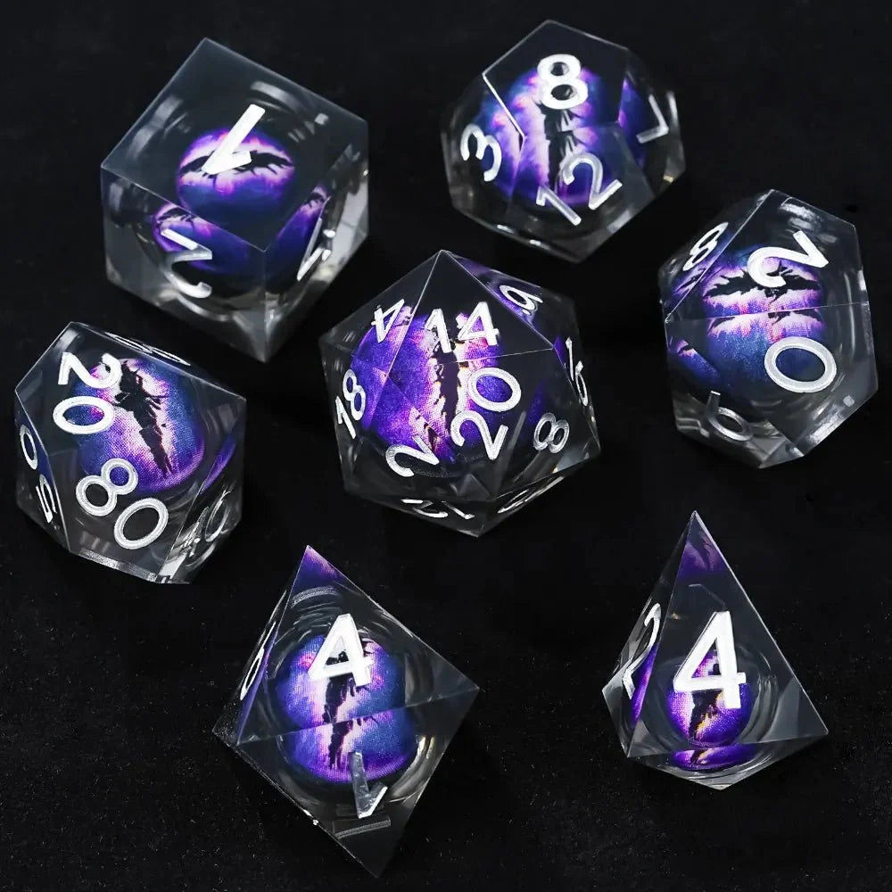 Dragon Liquid Core Liquid Core Dice Set – Eye – Personalized Design 1 – Transparent resin liquid core blue-purple