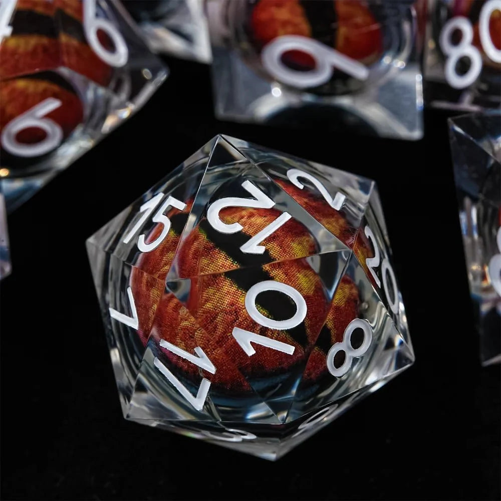 Dragon Liquid Core Liquid Core Dice Set – Eye – Personalized Design 1 – Purple transparent resin liquid core dragon eye