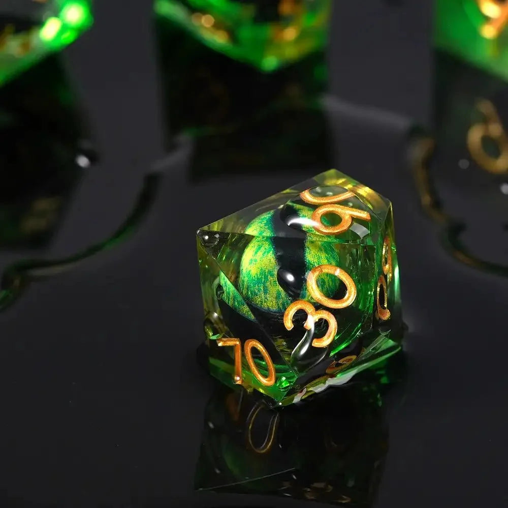 Dragon Liquid Core Dice Set – Gold Numbers – Edged Longan – Green Sharp Edge Liquid Core Dragon Eye Resin DND Dice Set