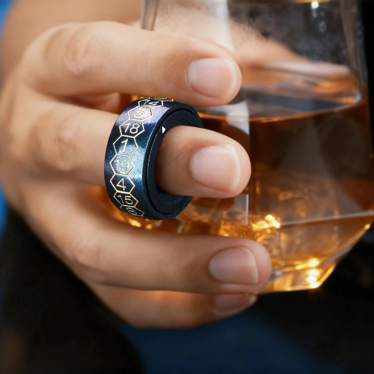 Fingertip Ring Metal Spinner Dice Set – Cool blue metallic D20 dice ring with fingertip spinning function, wearable on
