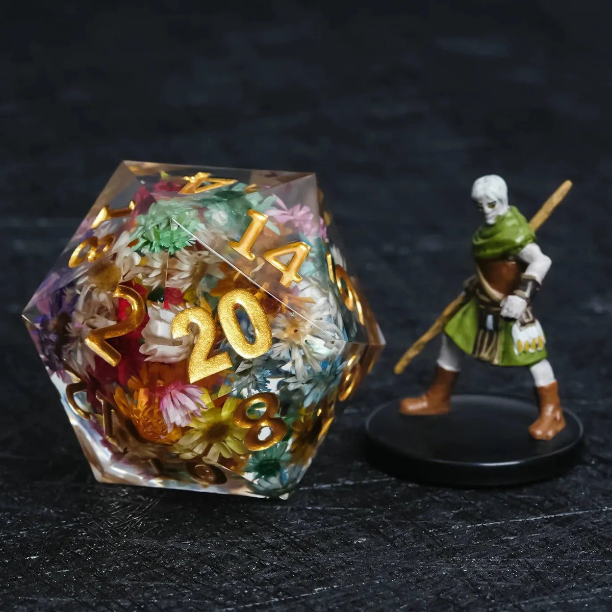Flower Resin D20 Dice – Gold Numbers – 35mm Transparent Resin Giant DND D20 Flower Dice + Gold Numbers