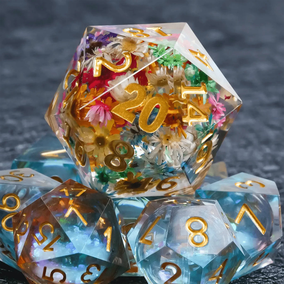 Flower Resin D20 Dice – Gold Numbers – 35mm Transparent Resin Giant DND D20 Flower Dice + Gold Numbers