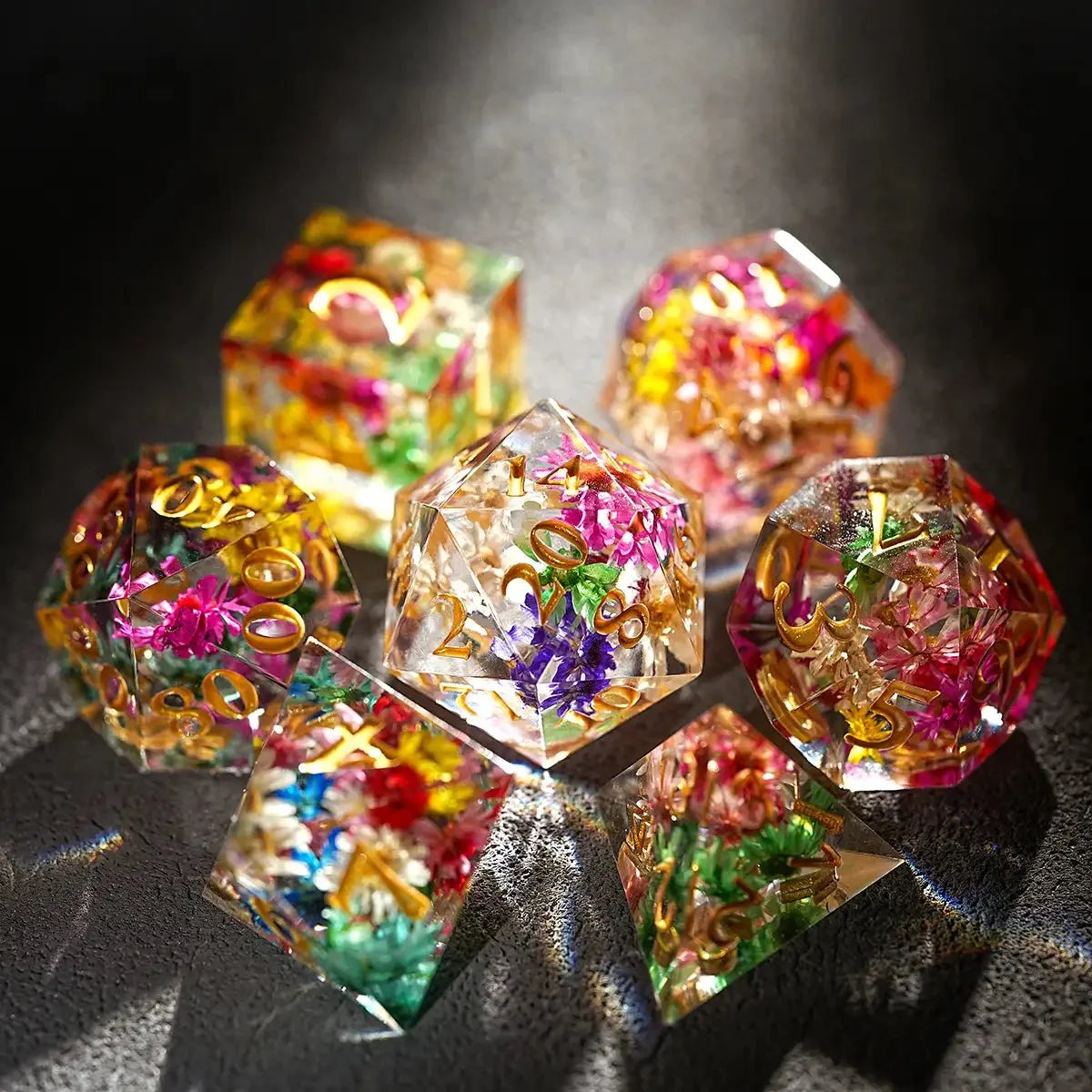 Flower Resin DND Dice Set – Gold Numbers – Floral Lettering – Transparent Resin Polyhedron DND Colored Dried Flower
