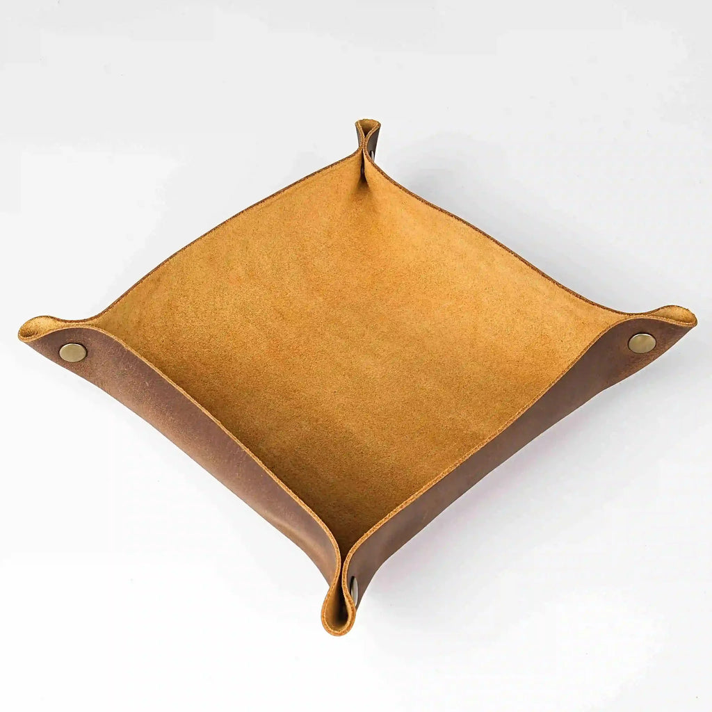 Foldable Quad Dice Tray – Leather – Rollable vintage tan hand - made four - corner assembled button leather dnd dice