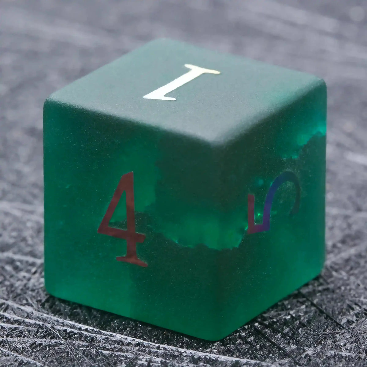 Frosted Gemstone DND Dice Set – Green Glass Frosted Gem DND Dice Set + Colored Fonts