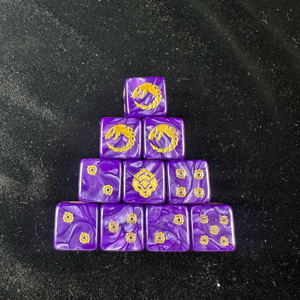 Acrylic D6 Dice – Ouroboros Pearl – Genestealer Cults Ouroboros D6 Dice Set of 10 — Top-Down Pyramid Stack Showing Gold