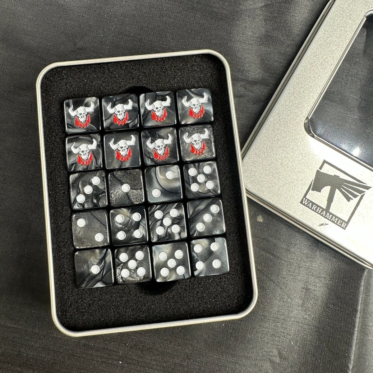 Ghazghkull Acrylic D6 Dice – Black Swirl – alternate product view