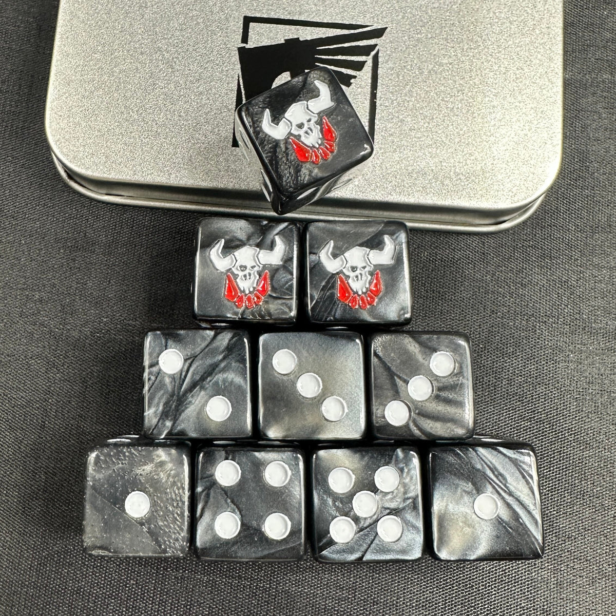 Ghazghkull Acrylic D6 Dice – Black Swirl – alternate product view