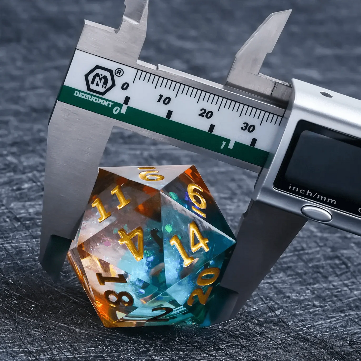 Giant 35mm Resin D20 Dice – 35Using a vernier caliper, the diameter of a giant DND D20 transparent resin dice is 35 mm